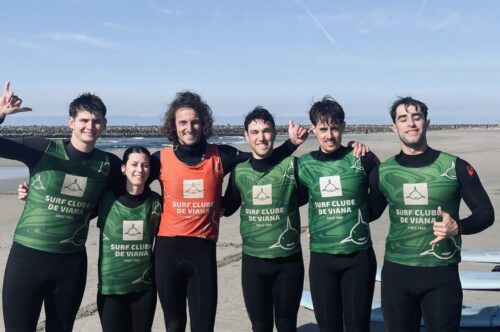 Happy surf students at the beach